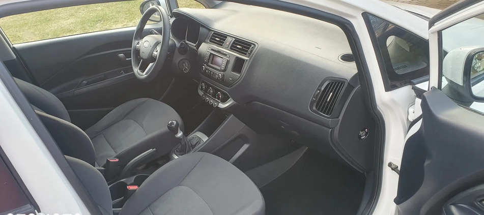 Kia Rio cena 27800 przebieg: 131000, rok produkcji 2012 z Krosno małe 326